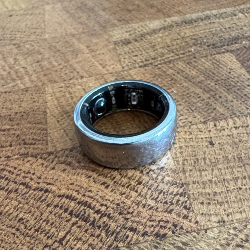 Oura Ring Gen 3 With Charging Base